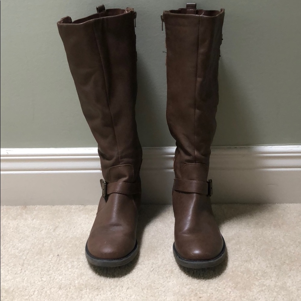 Bear Traps brown boots